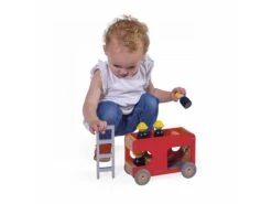 Janod J04632 - Bolid - Camion De Pompiers -Born To Be Kids janod j04632 bolid camion de pompiers trains et vehicules 1600 2