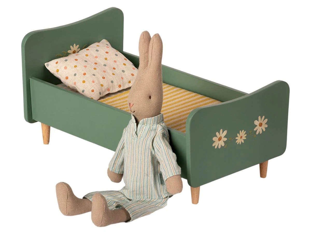 Maileg 11-1005-01 - Lit En Bois, Mini - Bleu Menthe, Taille : H : 13 Cm - L : 15 Cm - L : 26,5 Cm 4 Maileg 11-1005-01 - Lit En Bois, Mini - Bleu Menthe, Taille : H : 13 Cm - L : 15 Cm - L : 26,5 Cm – Image 2