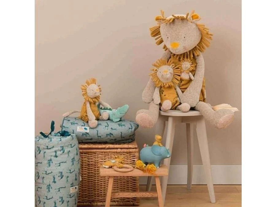 Moulin Roty 669026 - Lion Géant Sous Mon Baobab 4 Moulin Roty 669026 - Lion Géant Sous Mon Baobab – Image 2