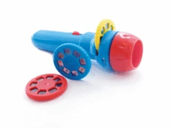 Moulin Roty 711045 - Lampe à Histoires Les Petites Merveilles (emb/10) 12 Moulin Roty 711045 - Lampe à Histoires Les Petites Merveilles (emb/10) -Born To Be Kids moulin roty 711045 lampe a histoires les petites merveilles emb 10 decorations de chambre 1600