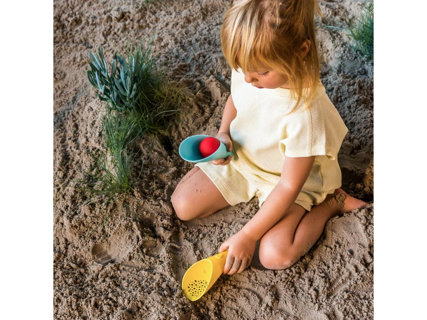 Quut 172970 - Cuppi - Bleu Banana (sans Présentoir) 4 Quut 172970 - Cuppi - Bleu Banana (sans Présentoir) – Image 2